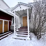 Historiallinen Hyvinvarusteltu Remontoitu 2mh *