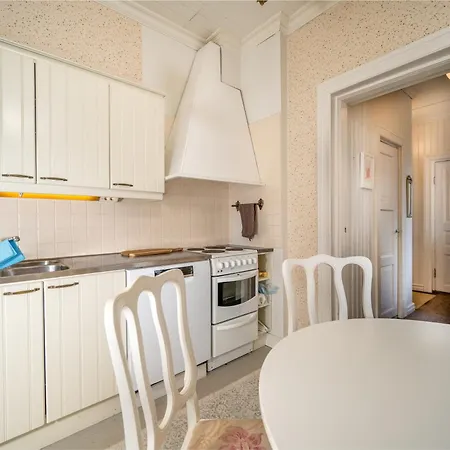 Historiallinen Hyvinvarusteltu Remontoitu 2mh Apartment Oulu