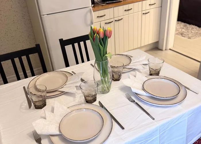 Lägenhet Historical Well-equipped Renovated 2-bedroom Uleåborg