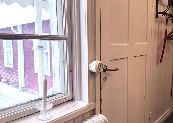 Historical Well-equipped Renovated 2-bedroom