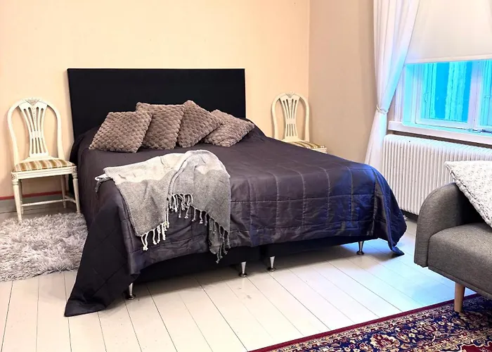 Historical Well-equipped Renovated 2-bedroom Uleåborg