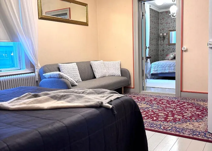 Lägenhet Historical Well-equipped Renovated 2-bedroom